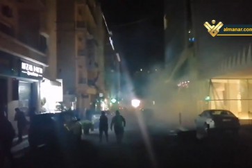 صدامات بين الأمن والطلاب المحتجين على رفع سعر الأقساط في بيروت