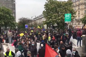 مواجهات عنيفة بين الشرطة ومتظاهرين في يوم العمال وسط باريس