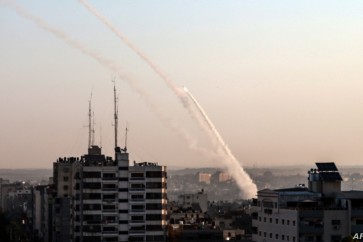 صواريخ تطلق من غزة الى مستوطنات الاحتلال الاسرائيلي