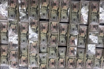 تفتيشات المطار احبطت عملية تهريب 480 الف دولار مزيفة الى تركيا مخبأة داخل امتعة