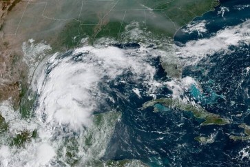 العاصفة نيكولاس تهدد اميركا الوسطى