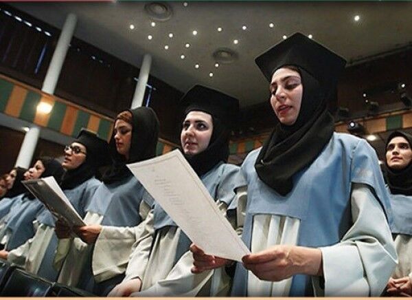 مكانة المرأة بعد انتصار الثورة الإسلامية في ايران