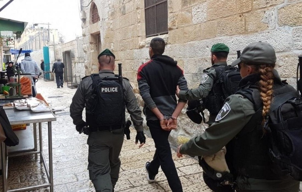 الاحتلال الاسرائيلي يشن حملة اعتقالات واسعة ومتفرقة بالضفة الغربية
