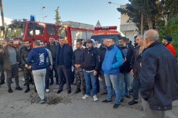 عناصر فوج الاطفاء في طرابلس