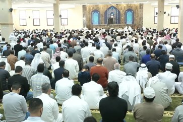 صلاة الجمعة في مسجد الإمام الصادق في الدراز - البحرين