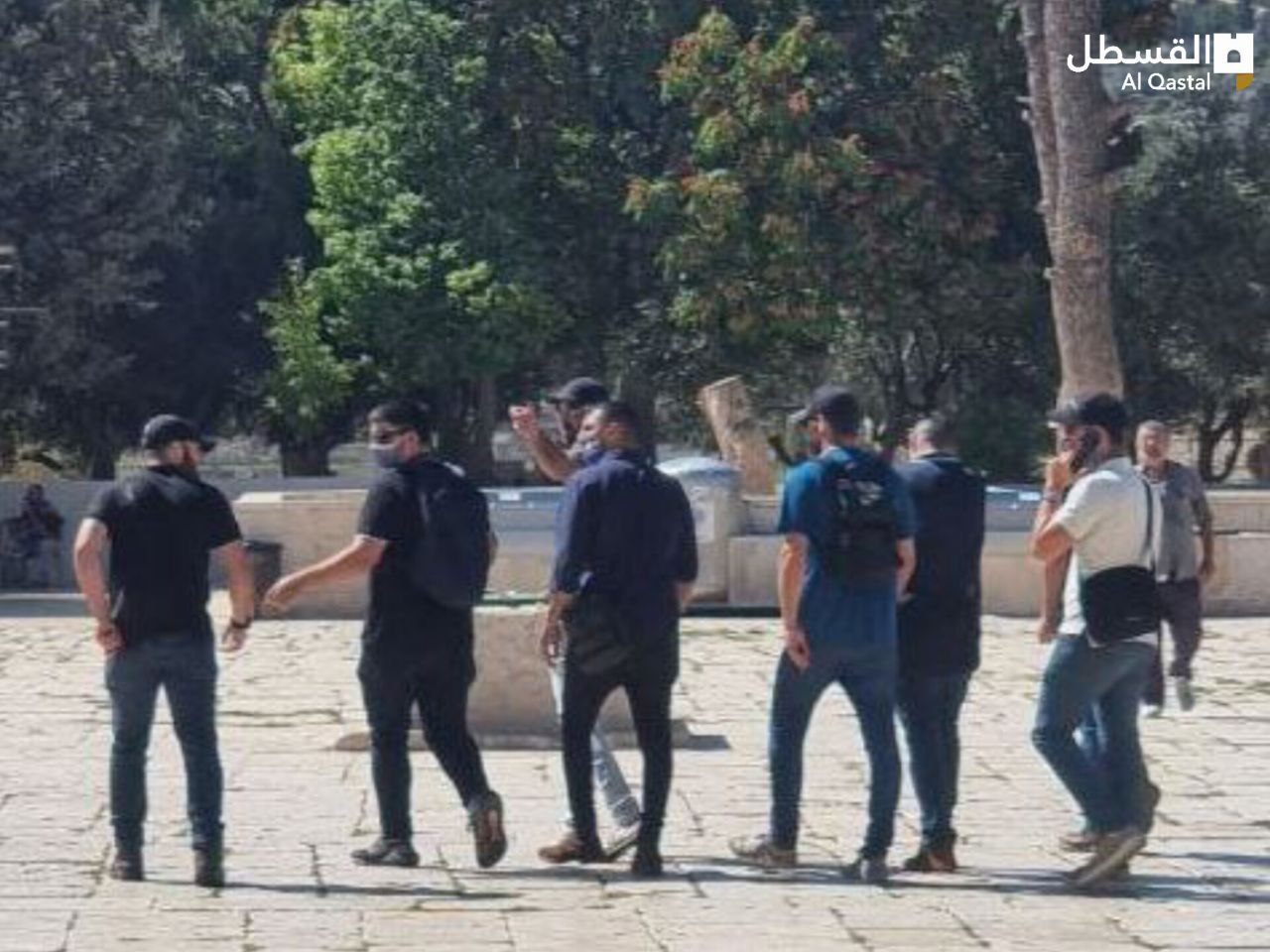 عناصر من مخابرات الاحتلال يقتحمون جميع مصليات المسجد الأقصى