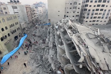 فلسطين المحتلة آثار الدمار الذي لحق ببرج العقلوق بعد تسويت...ر غارة اسرائيلية استهدفته - snapshot 1.86