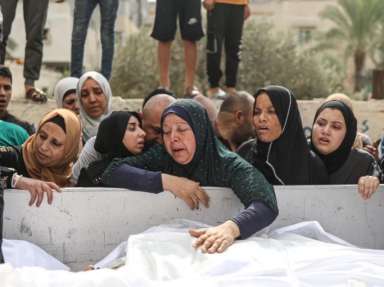 أعلنت وزارة الصحة في غزة ارتفاع عدد الشهداء إلى 560