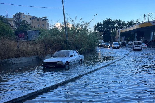  <a href="https://www.almanar.com.lb/10992808">لبنان | أمطار غزيرة.. غرق طرقات وزحمة سير خانقة في العديد من المناطق (فيديو وصور)</a>