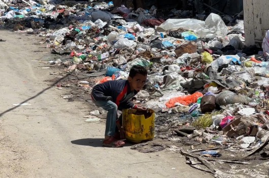  <a href="https://www.almanar.com.lb/11898790">النفايات الصلبة والطبية في قطاع غزة تخلف أوضاعاً مدمرة في صحة المواطنين</a>