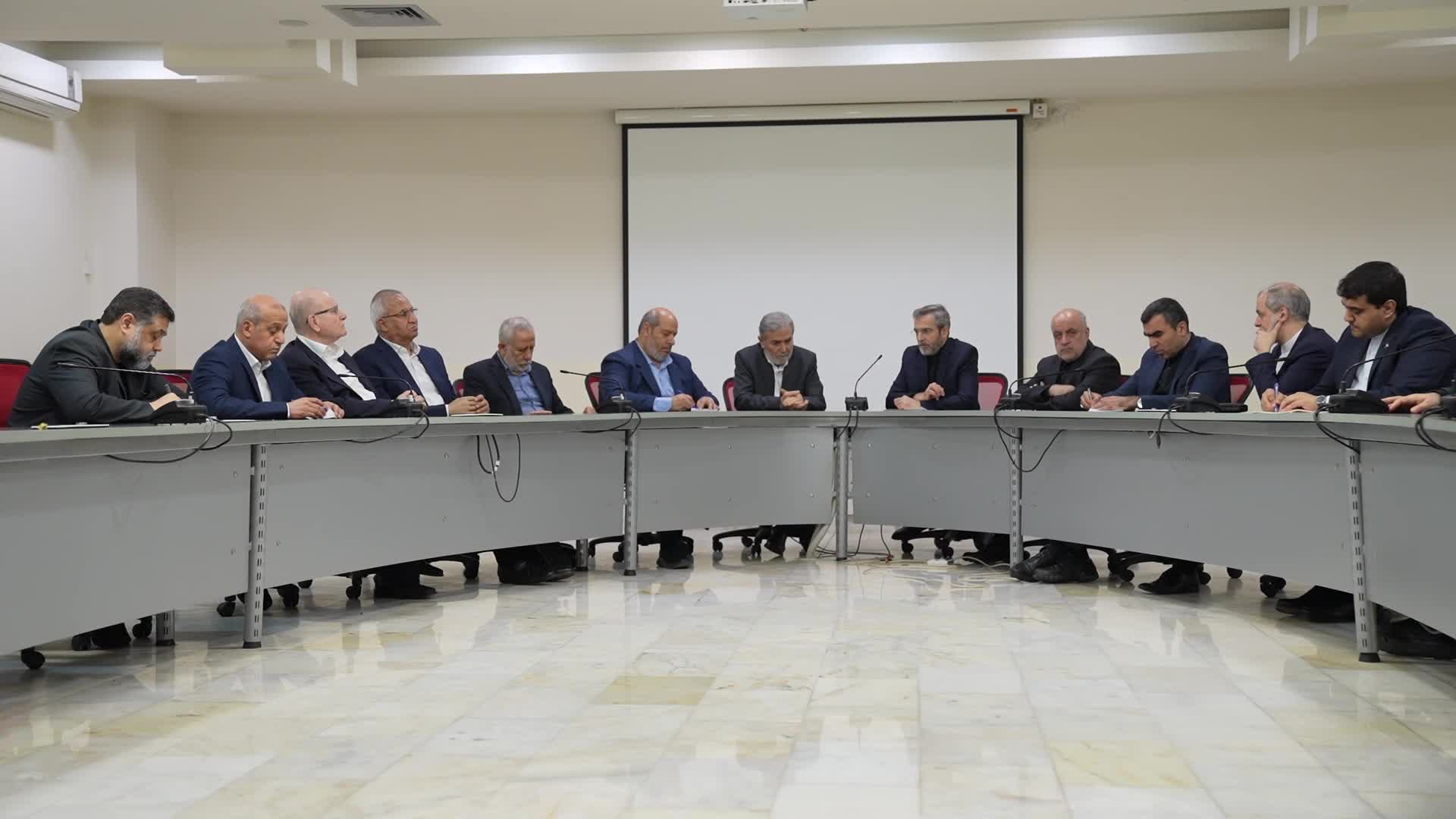 باقري كني يلتقي وفداً من الفصائل الفلسطينية في بيروت
