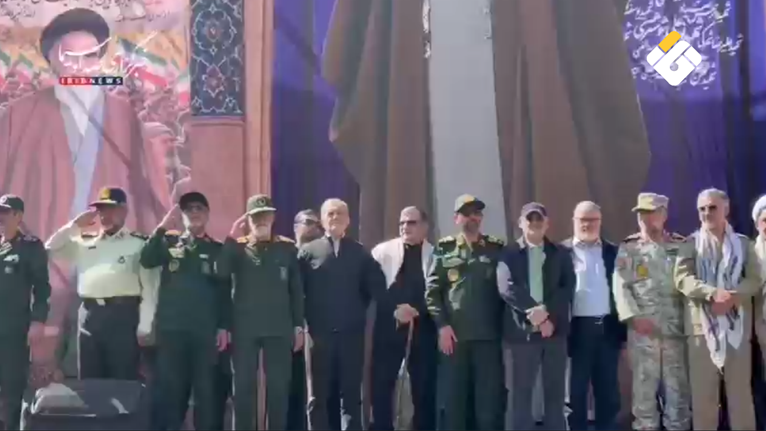 بالفيديو | الرئيس بزشكيان وقادة الحرس الثوري في مناورات فدائيو إيران