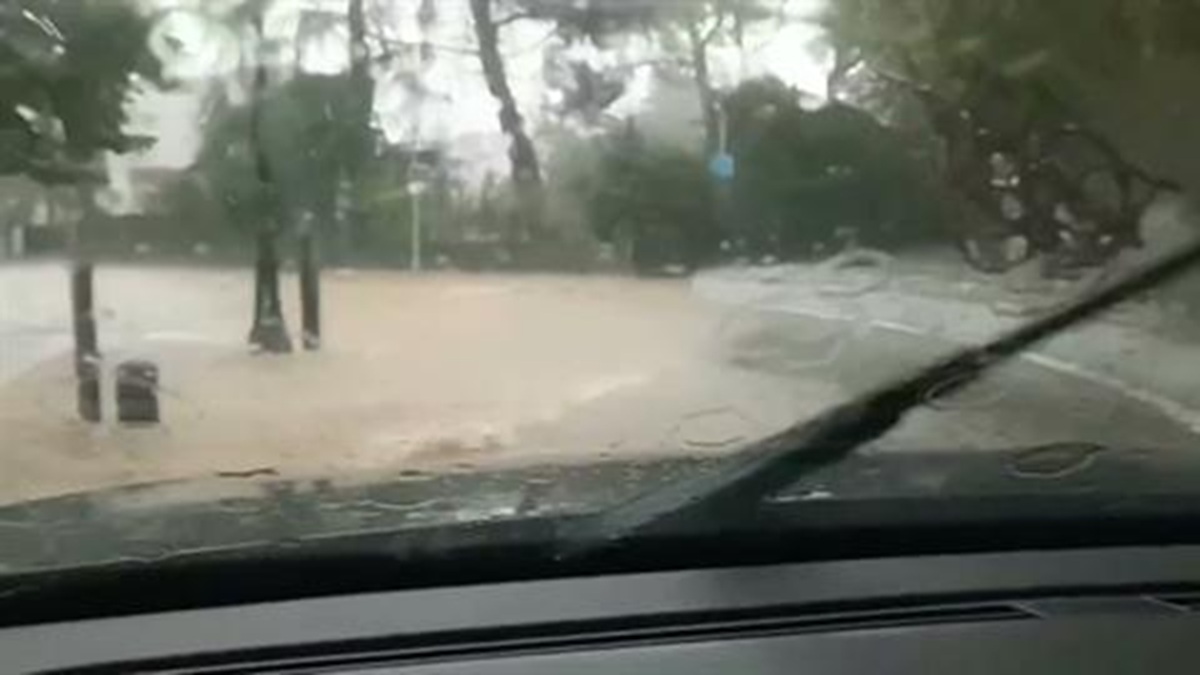 اسبانيا | فيضانات تجتاح مدن عدّة جنوب البلاد وسط حالة تأهب بالمناطق الساحلية بسبب أمطار غزيرة جلبتها العاصفة آدم